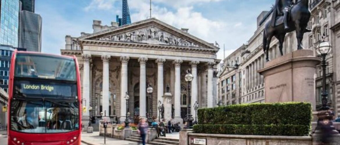 La Bolsa de Valores de Londres da un paso histórico al iniciar negociaciones con Bitcoin